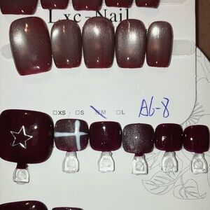 Press-On Nails Mani/Pedi